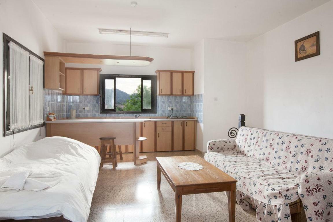Balci Plaza Hotel And Balci Plaza Guest Bungalows Karpaz Peninsula Selenias Εξωτερικό φωτογραφία